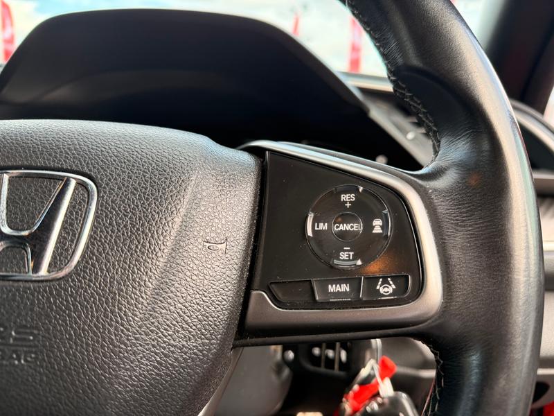 Used Honda Civic 2017 for sale - 76796985: Photo 18