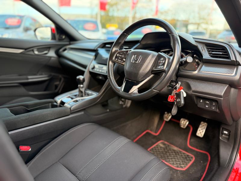 Used Honda Civic 2017 for sale - 76796985: Photo 9