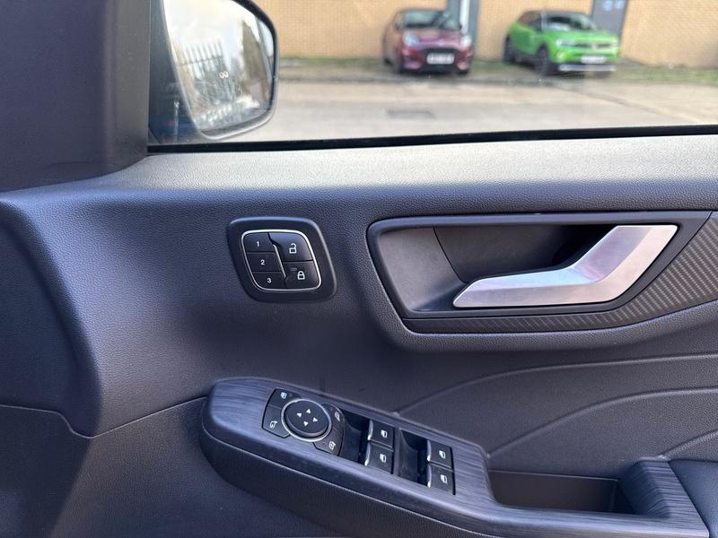 Used Ford Kuga 2024 for sale - 77152109: Photo 26