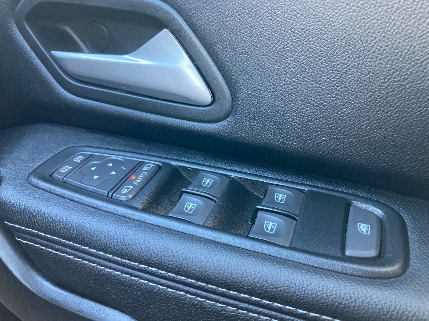 Used Dacia Duster 2023 for sale - 76635564: Photo 37