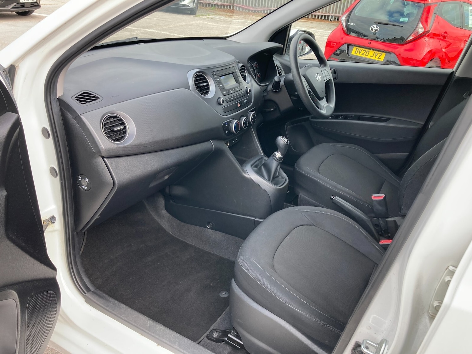 Used Hyundai i10 2017 for sale - 76375472: Photo 12