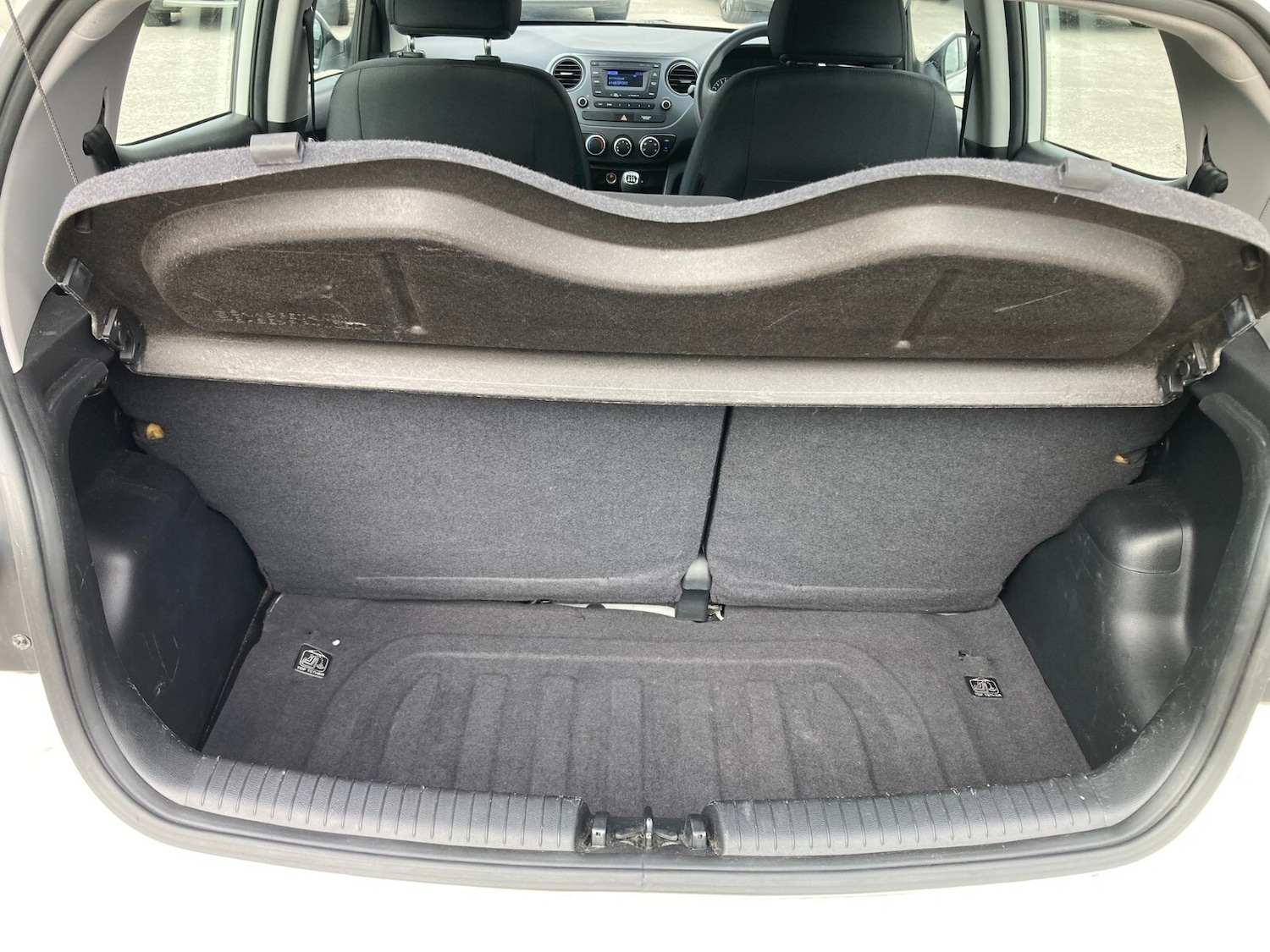 Used Hyundai i10 2017 for sale - 76375472: Photo 16