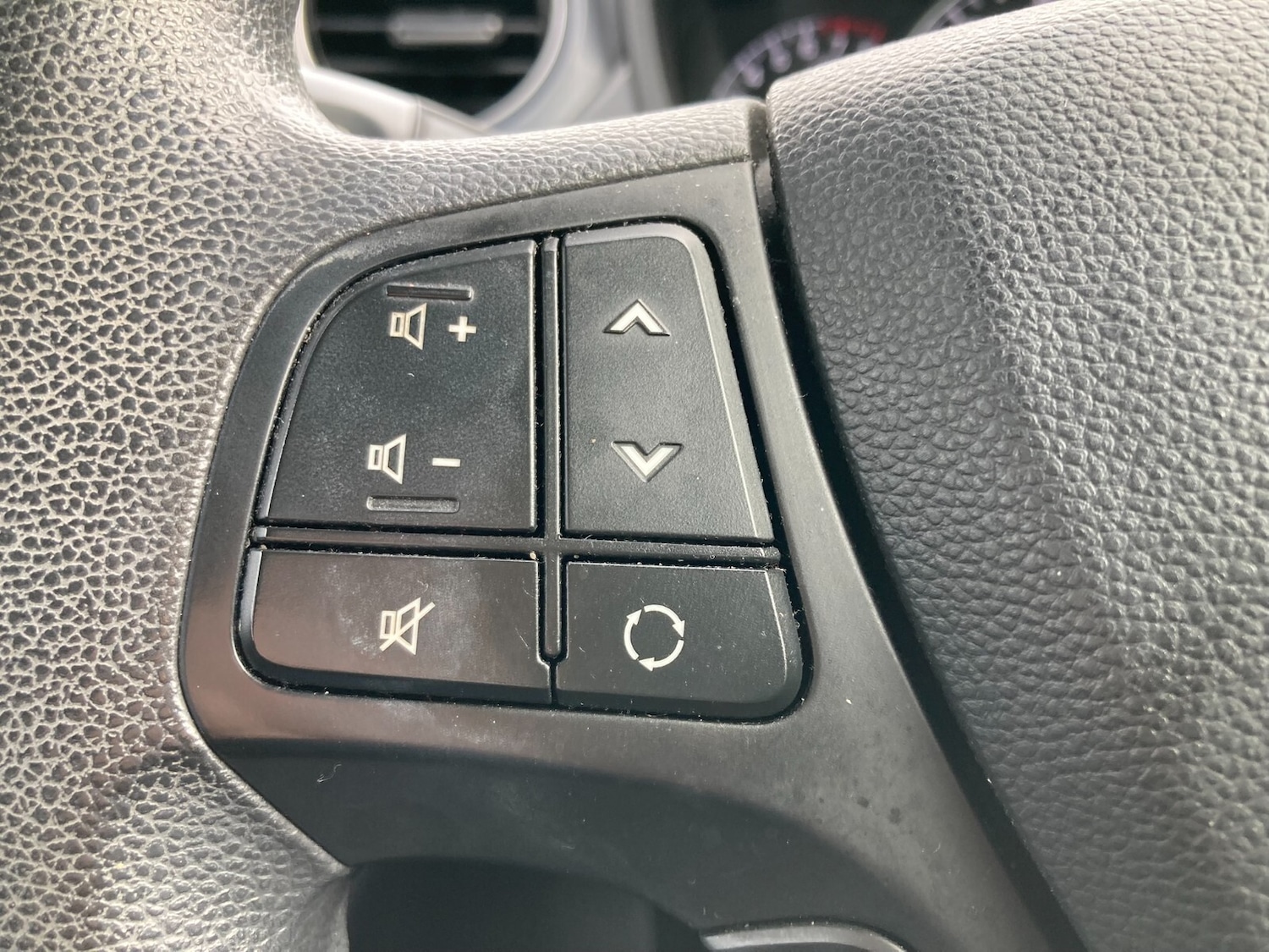 Used Hyundai i10 2017 for sale - 76375472: Photo 19