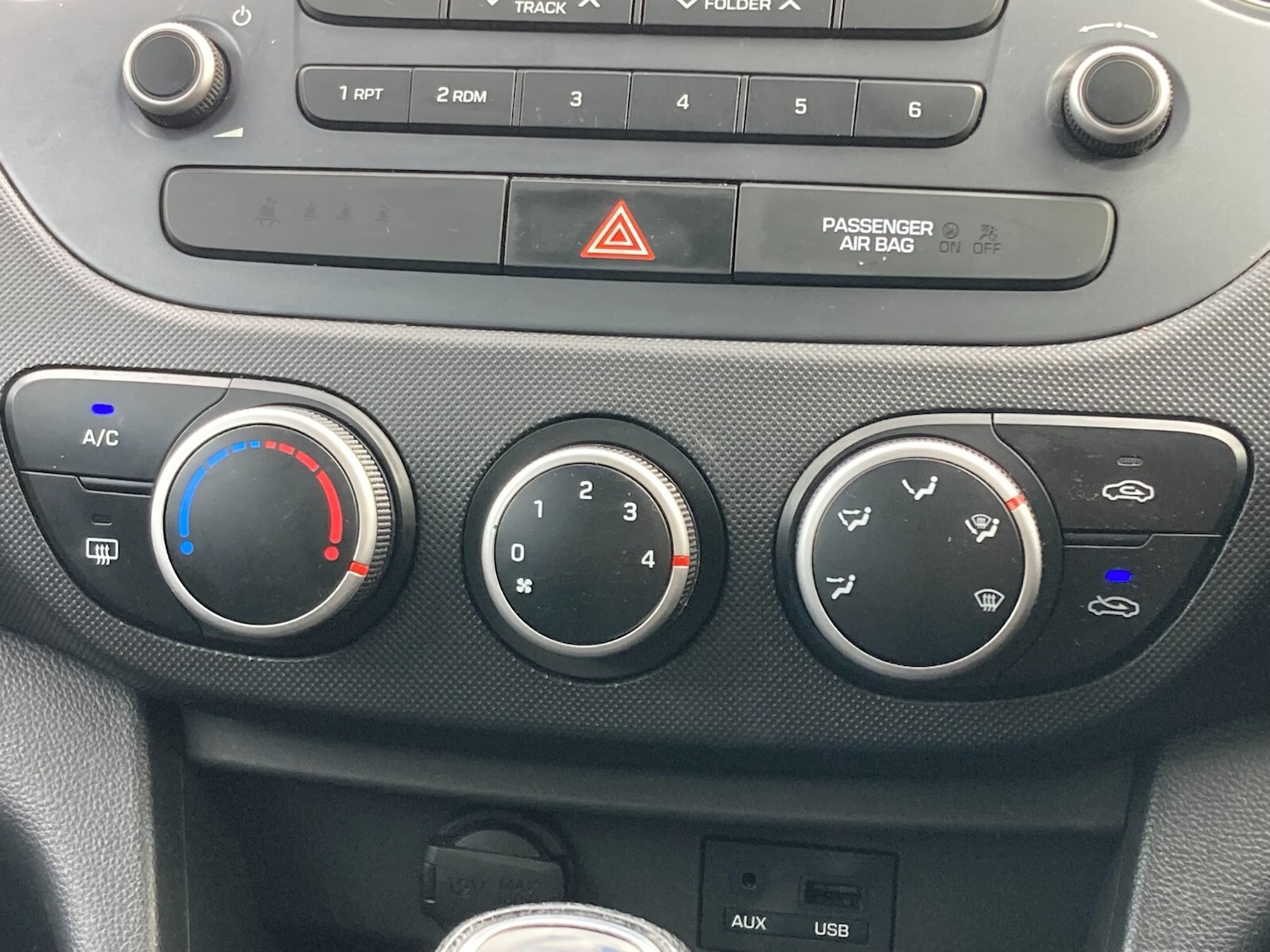 Used Hyundai i10 2017 for sale - 76375472: Photo 26