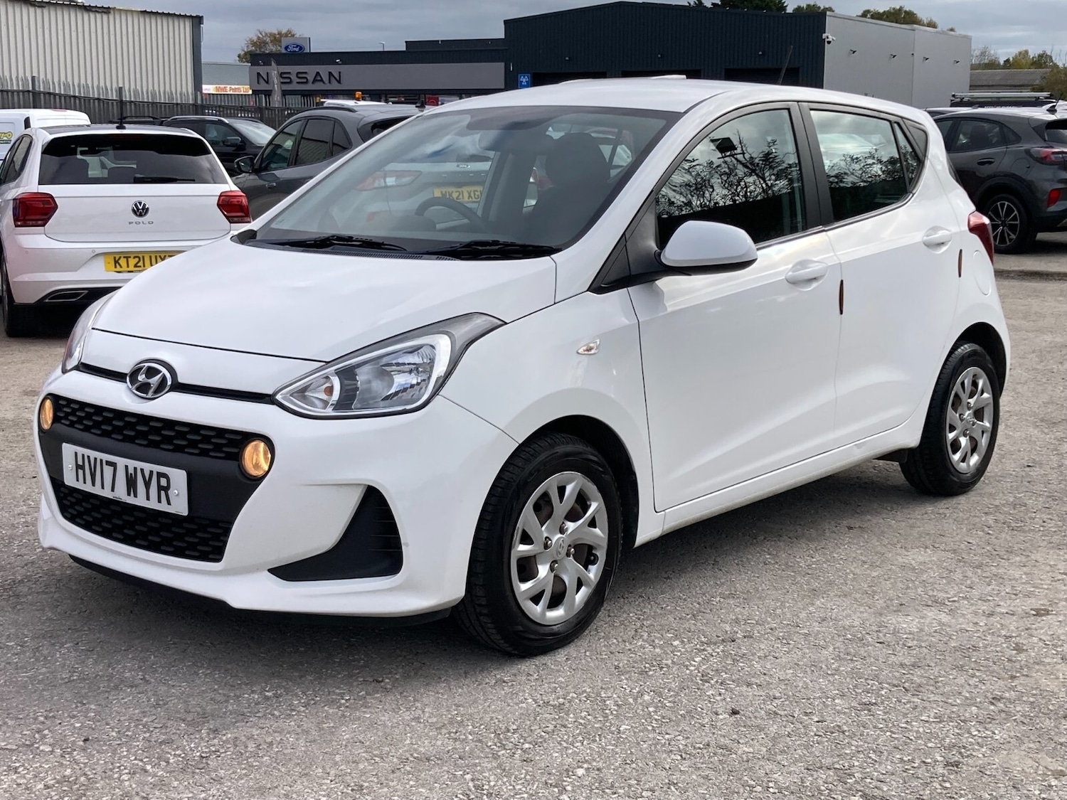 Used Hyundai i10 2017 for sale - 76375472: Photo 9
