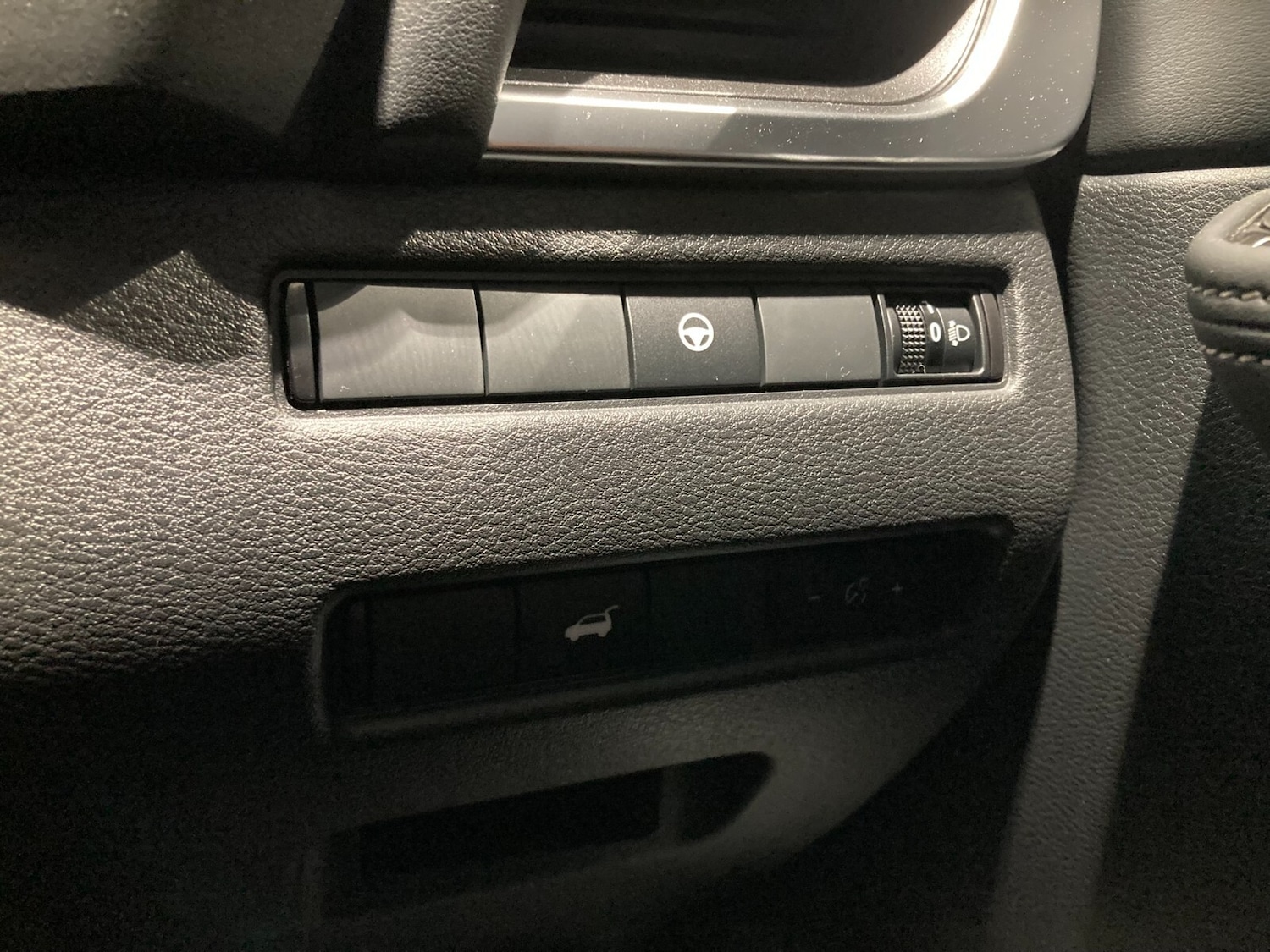 Used Nissan X-Trail for sale - 76622214: Photo 29