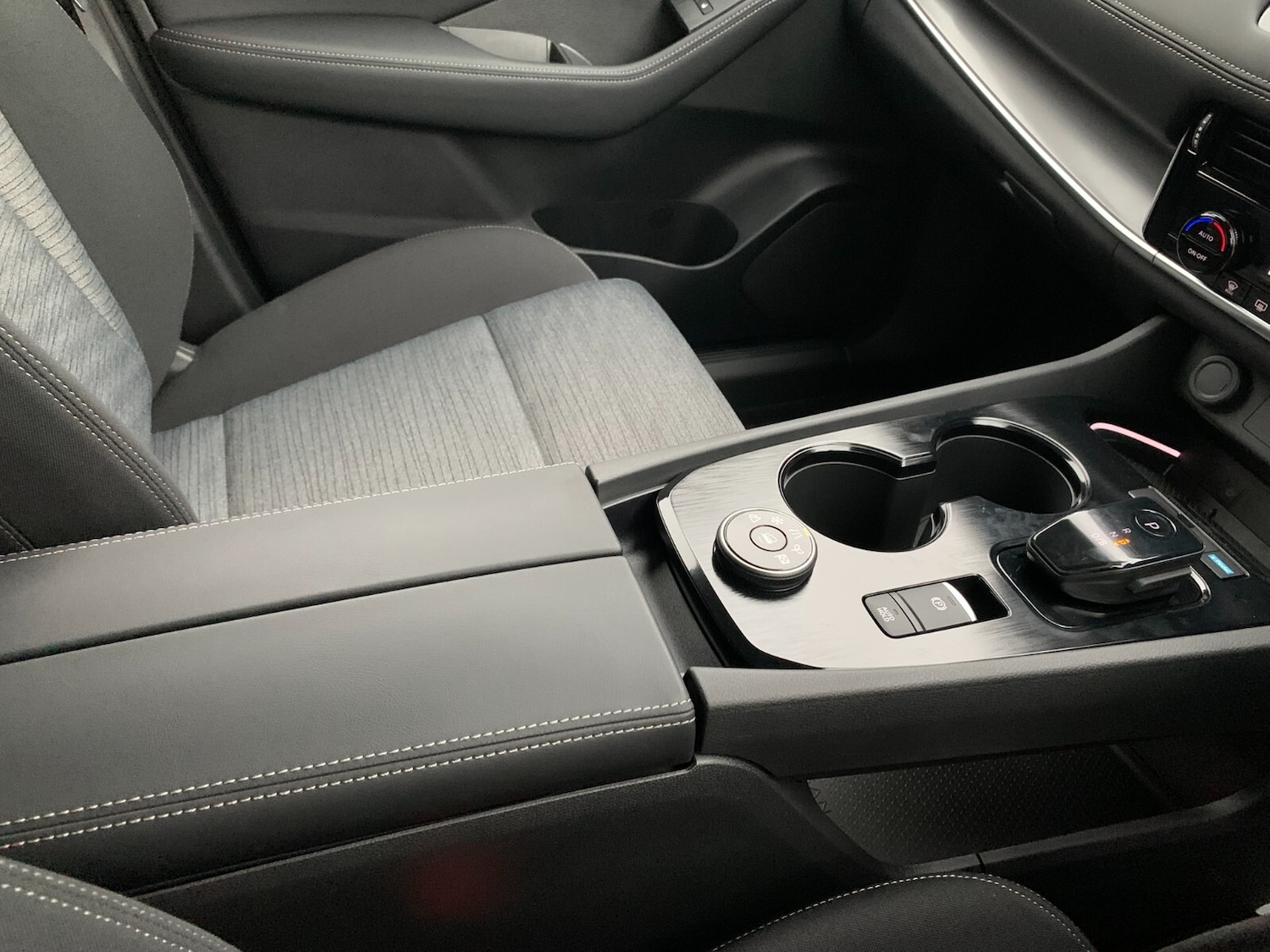 Used Nissan X-Trail 2025 for sale - 76861797: Photo 36