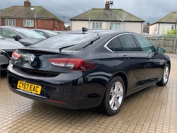 Used Vauxhall Insignia 2017 for sale - 76487503: Photo