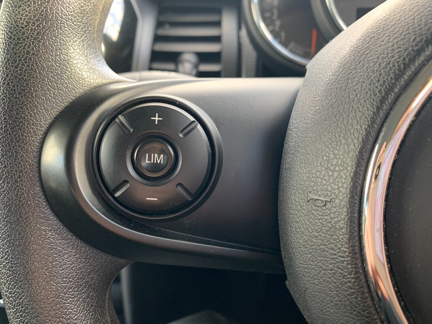Used MINI Hatch 2019 for sale - 76276631: Photo 19