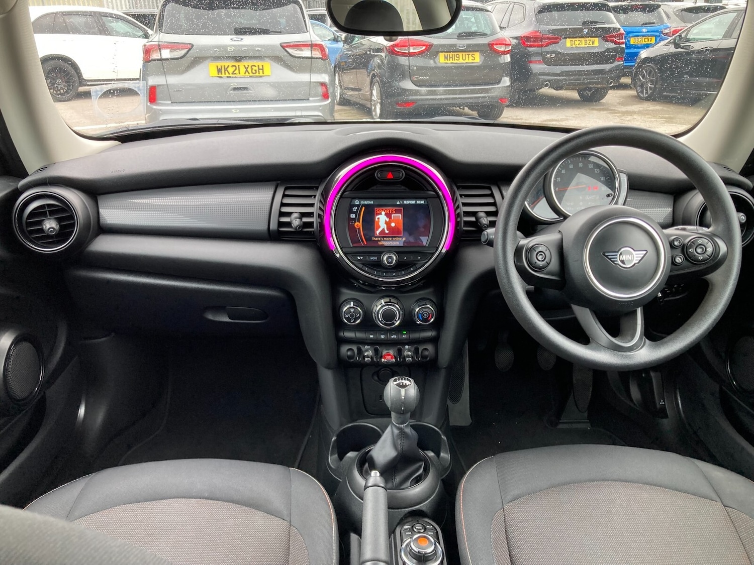 Used MINI Hatch 2019 for sale - 76276631: Photo 2