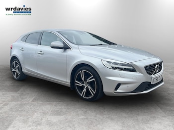 Used Volvo V40 2018 for sale - 79514537: Photo