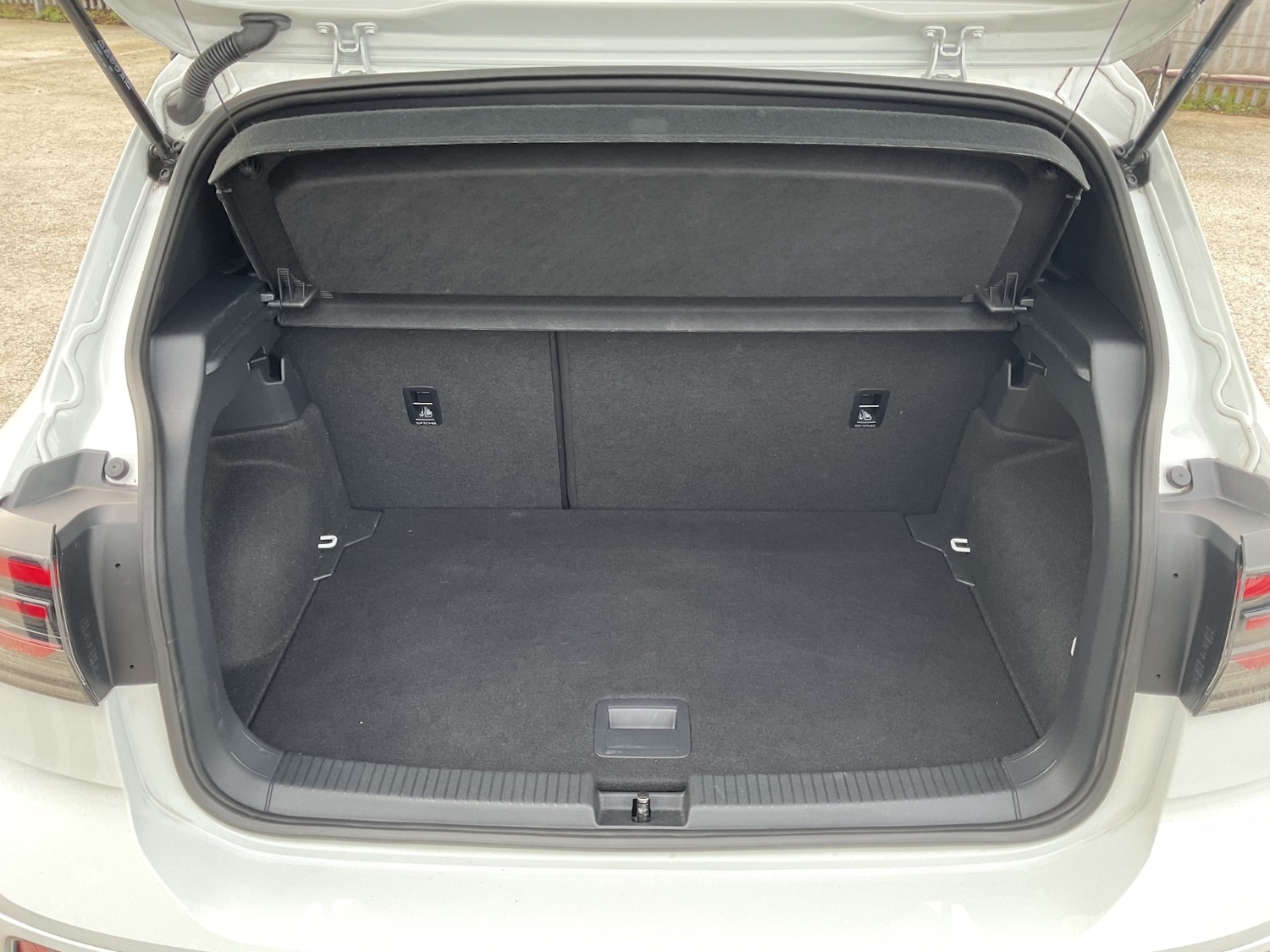 Used Volkswagen T-Cross 2024 for sale - 77581369: Photo 14