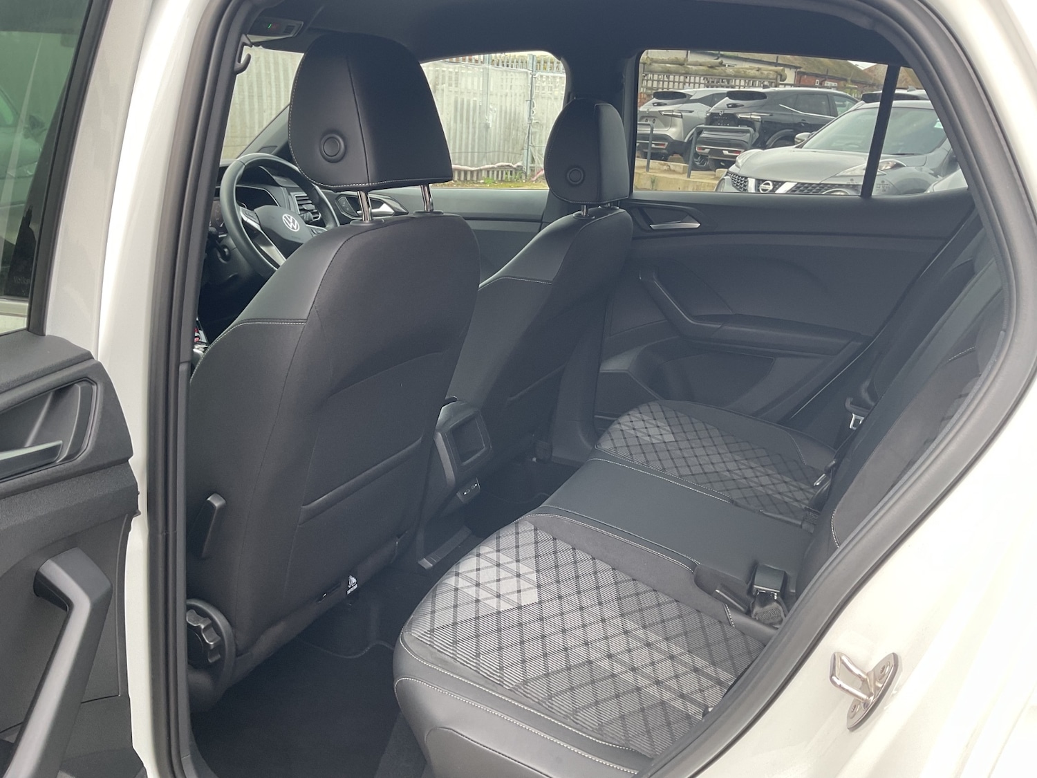 Used Volkswagen T-Cross 2024 for sale - 77581369: Photo 16