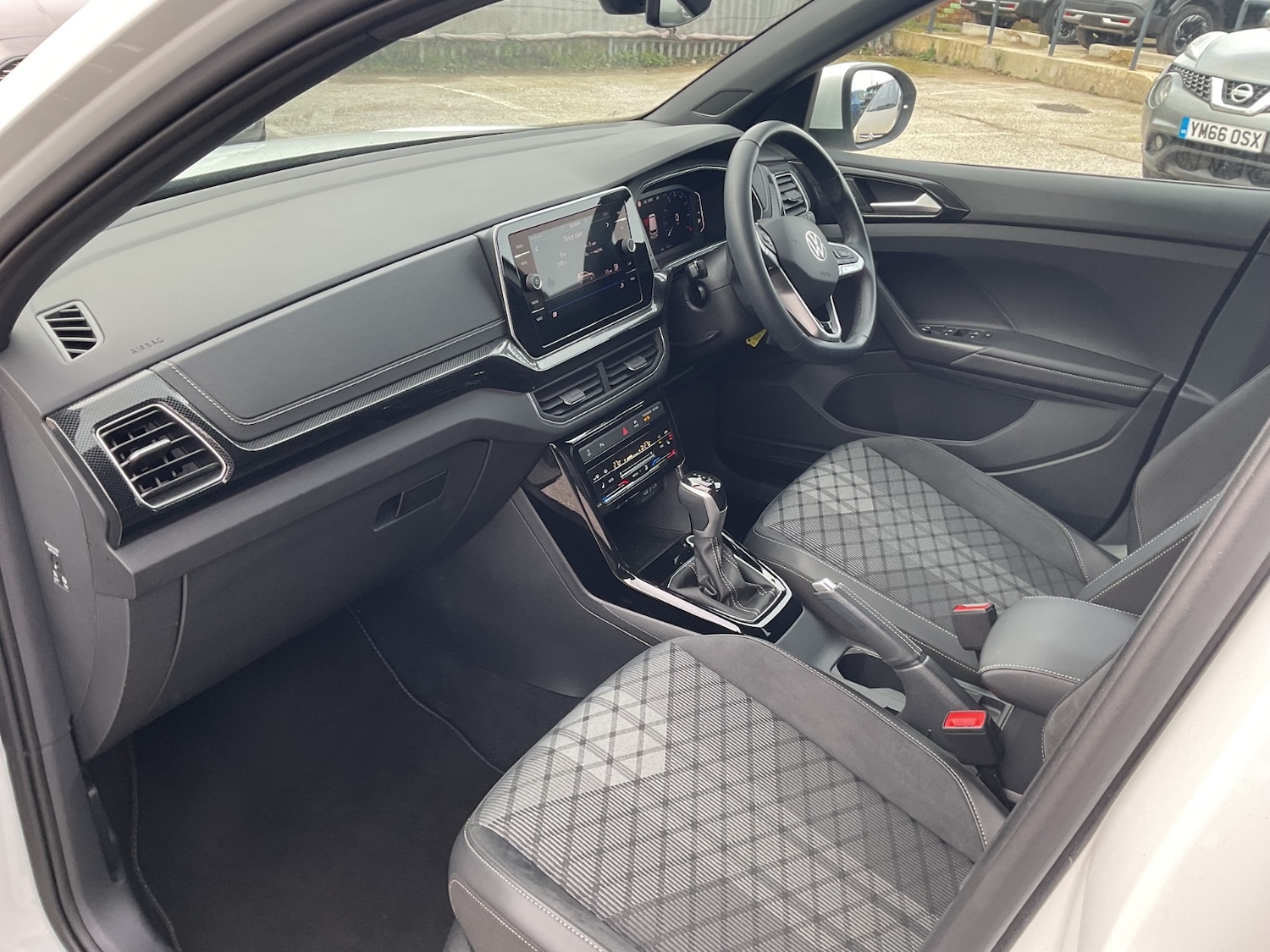 Used Volkswagen T-Cross 2024 for sale - 77581369: Photo 9