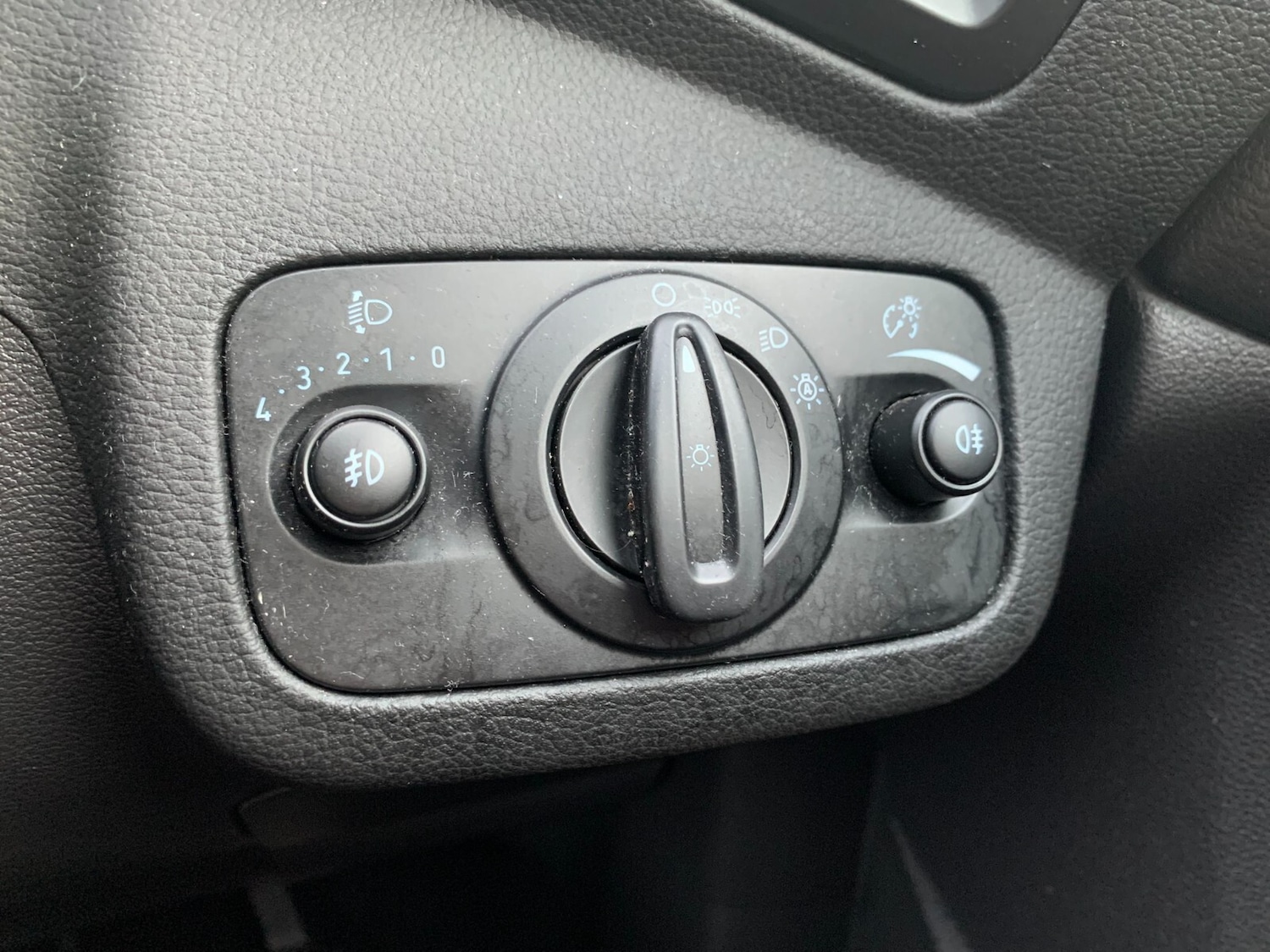 Used Ford Kuga 2018 for sale - 76834818: Photo 35