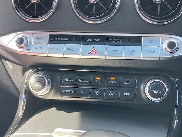 Used Kia Stinger 2018 for sale - 76276254: Photo 24