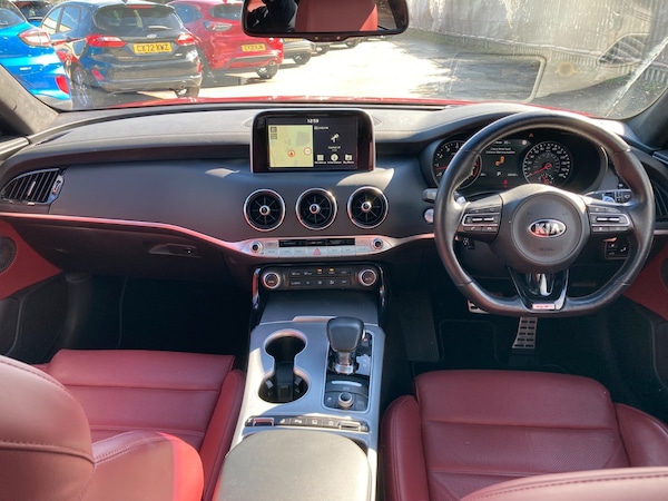 Used Kia Stinger 2018 for sale - 76276254: Photo 2
