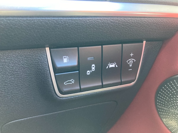 Used Kia Stinger 2018 for sale - 76276254: Photo 30