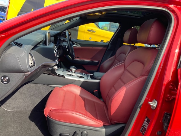 Used Kia Stinger 2018 for sale - 76276254: Photo 35