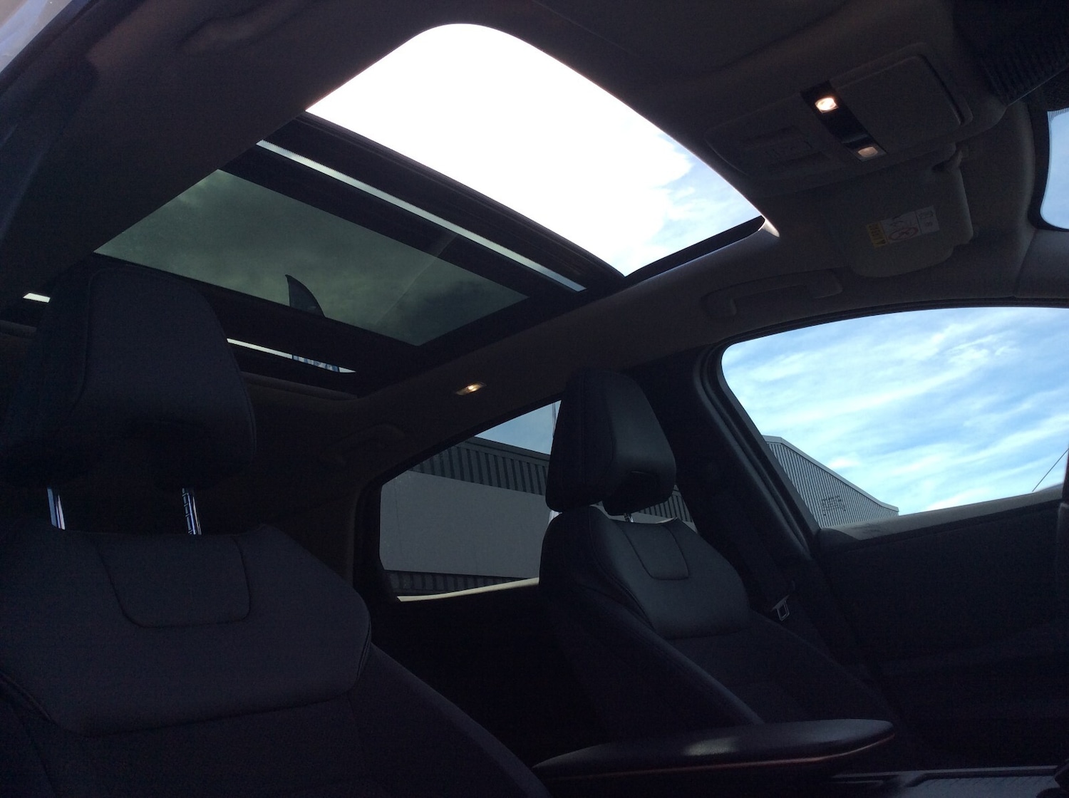 Used Nissan ARIYA 2024 for sale - 76276812: Photo 16