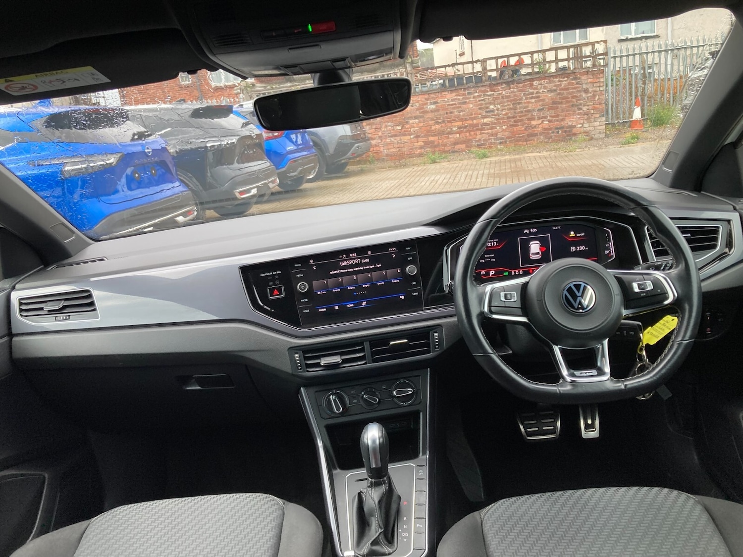 Used Volkswagen Polo 2021 for sale - 76276310: Photo 2