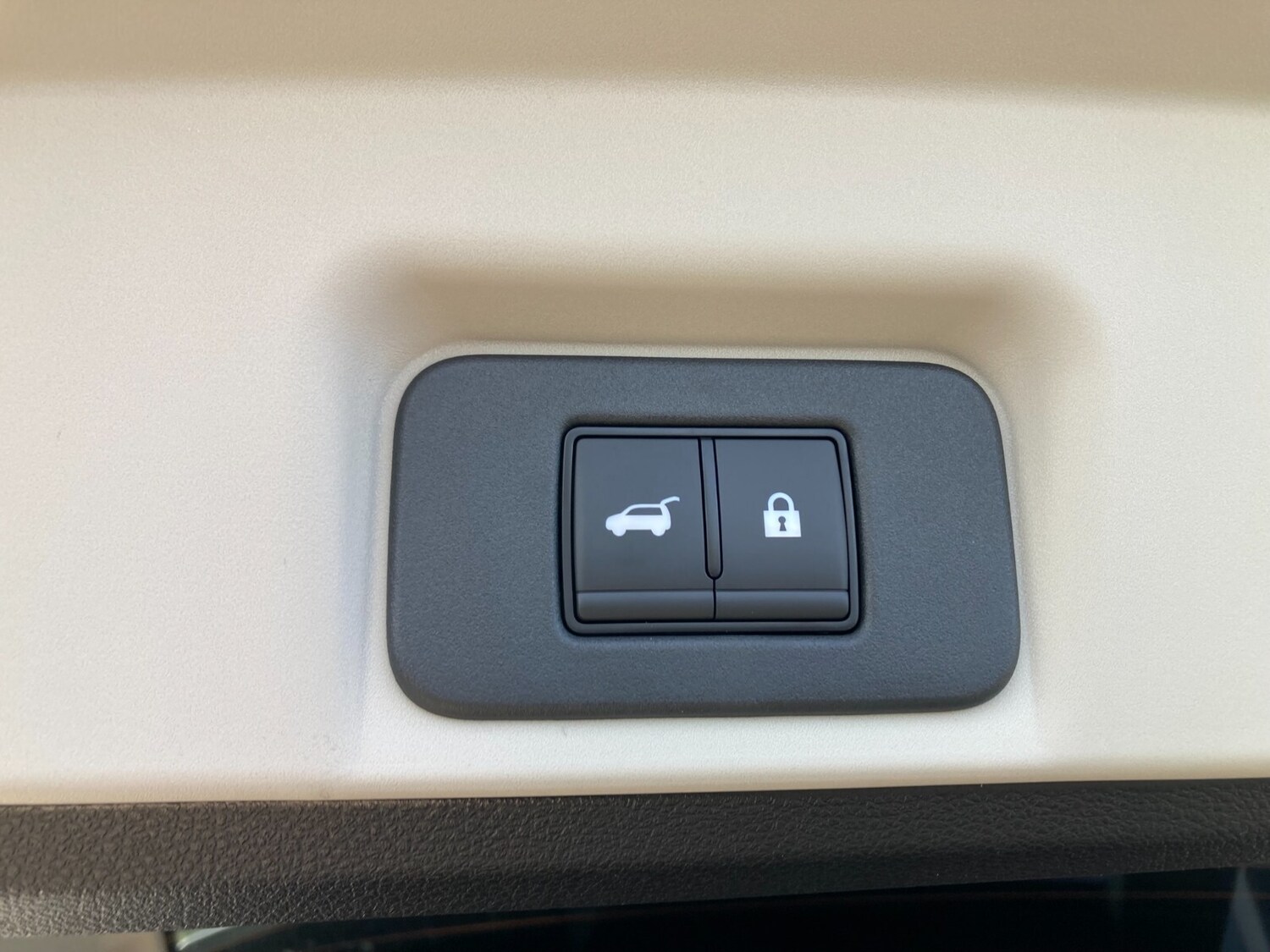 Used Nissan ARIYA for sale - 76622217: Photo 15