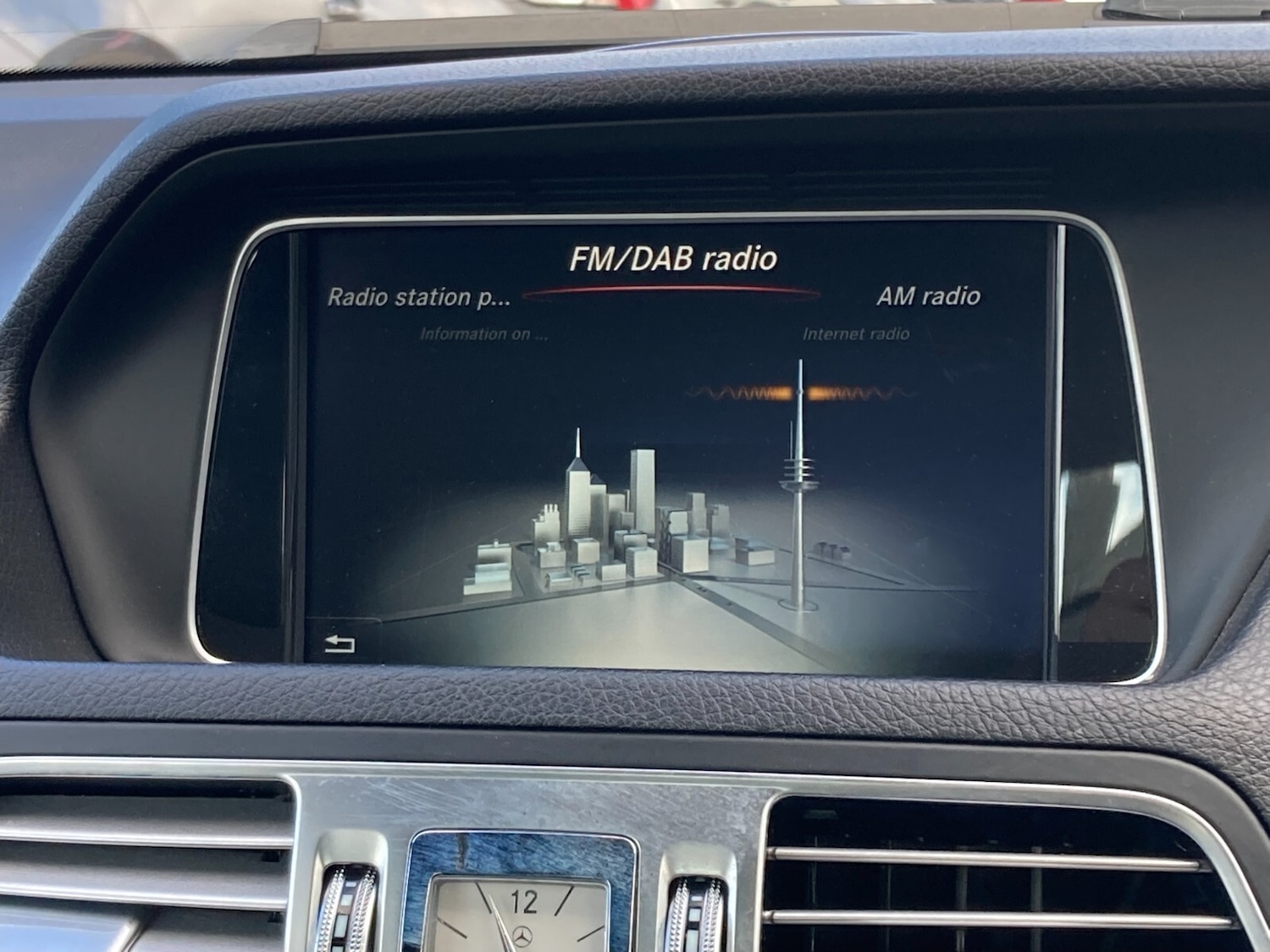 Used Mercedes-Benz E Class 2016 for sale - 76276336: Photo 23