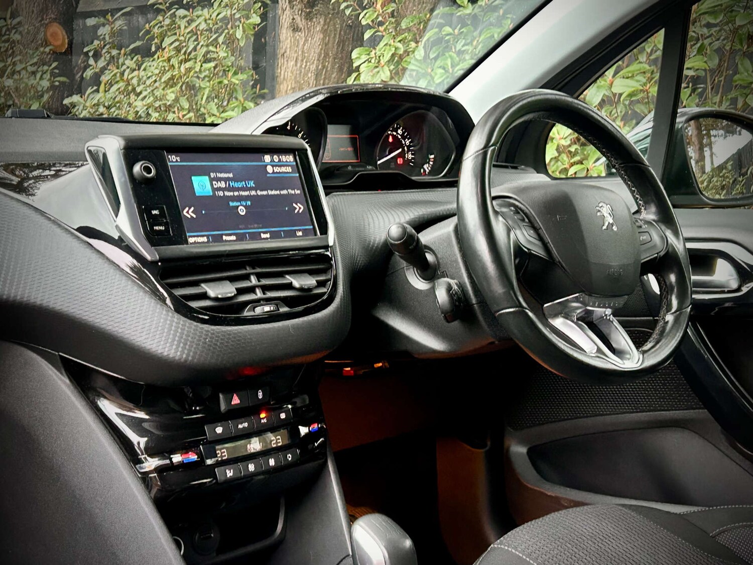 Used Peugeot 208 2018 for sale - 77475166: Photo 2