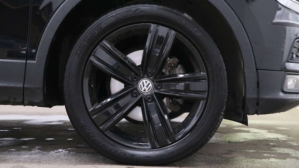 Used Volkswagen Tiguan 2018 for sale - 76250775: Photo 3