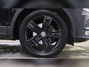 Used Volkswagen Tiguan 2018 for sale - 76250775: Photo 3