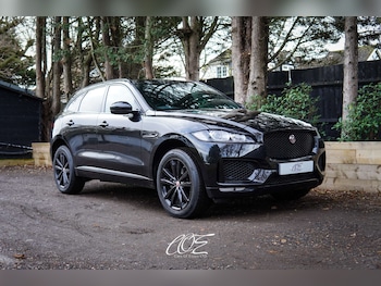 Used Jaguar F-Pace 2020 for sale - 76859424: Photo