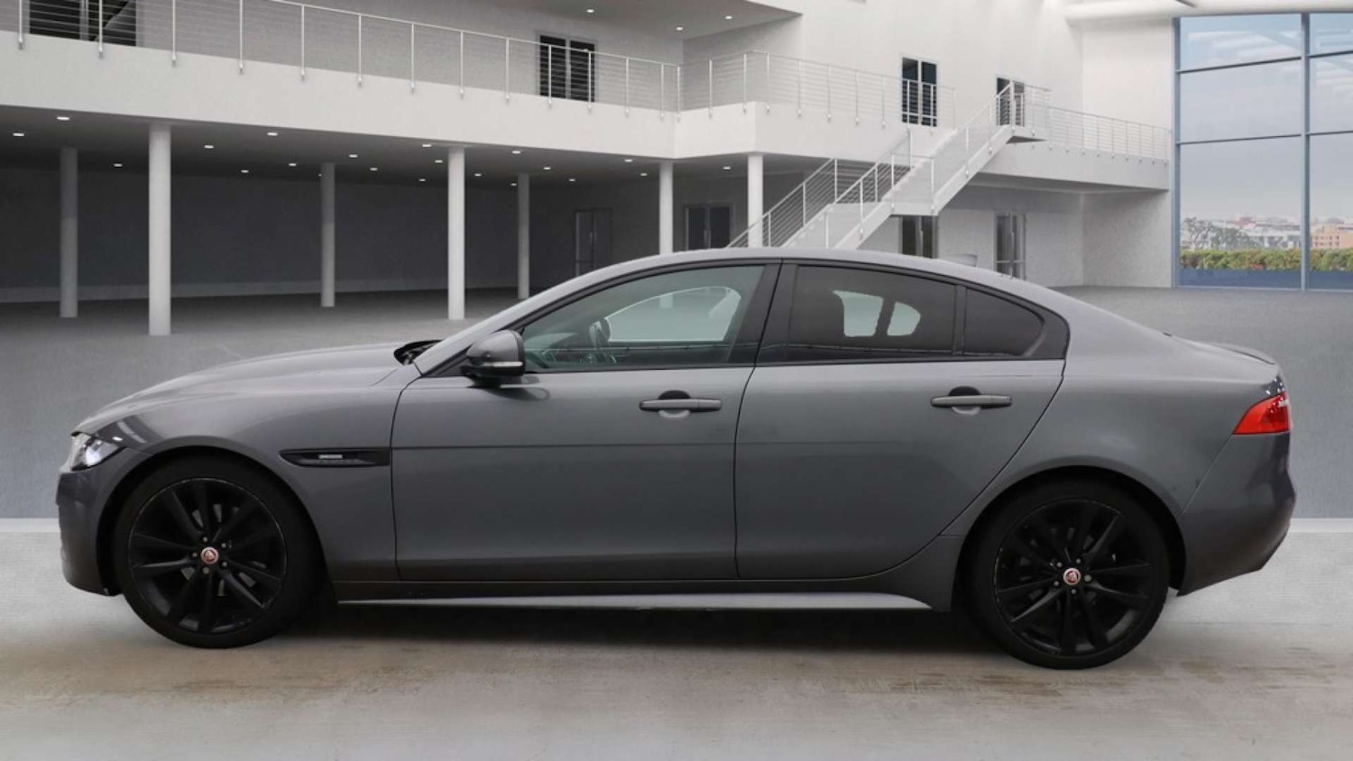 Used Jaguar XE 2018 for sale - 76350454: Photo 8