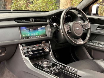 Used Jaguar XF 2020 for sale - 76132413: Photo