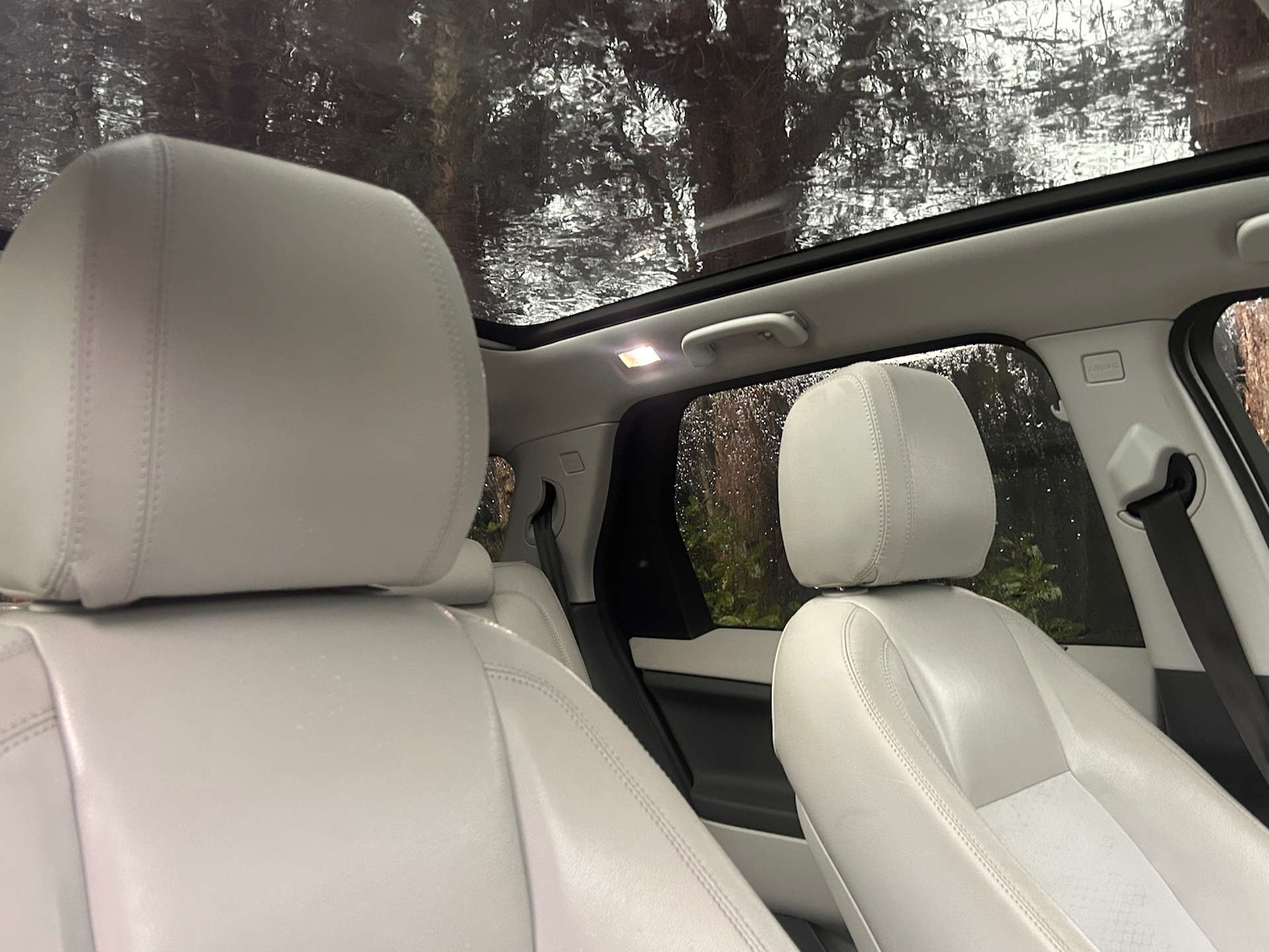 Used Land Rover Discovery Sport 2017 for sale - 77026727: Photo 2