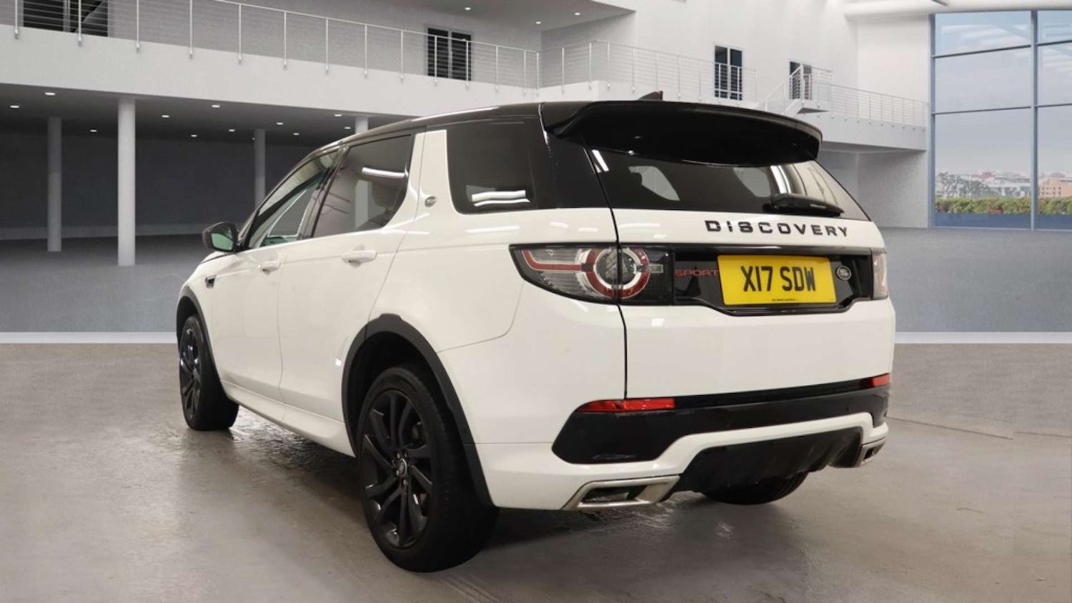 Used Land Rover Discovery Sport 2019 for sale - 76509344: Photo 3