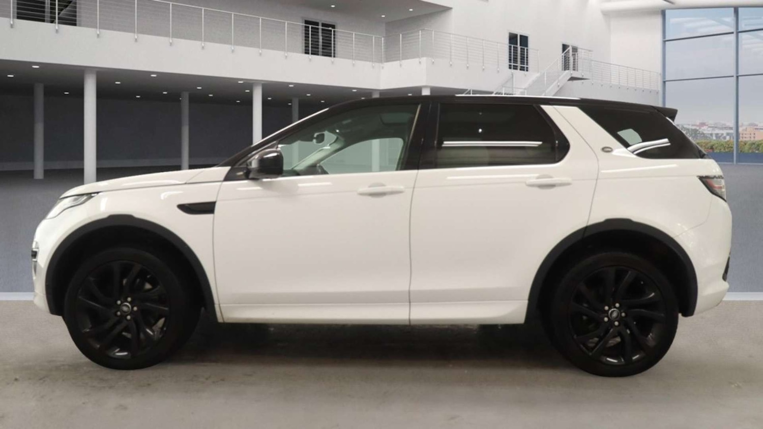 Used Land Rover Discovery Sport 2019 for sale - 76509344: Photo 6