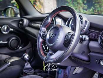 Used MINI Hatch 2019 for sale - 74956524: Photo