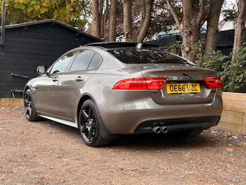 Used Jaguar XE 2017 for sale - 76245074: Photo