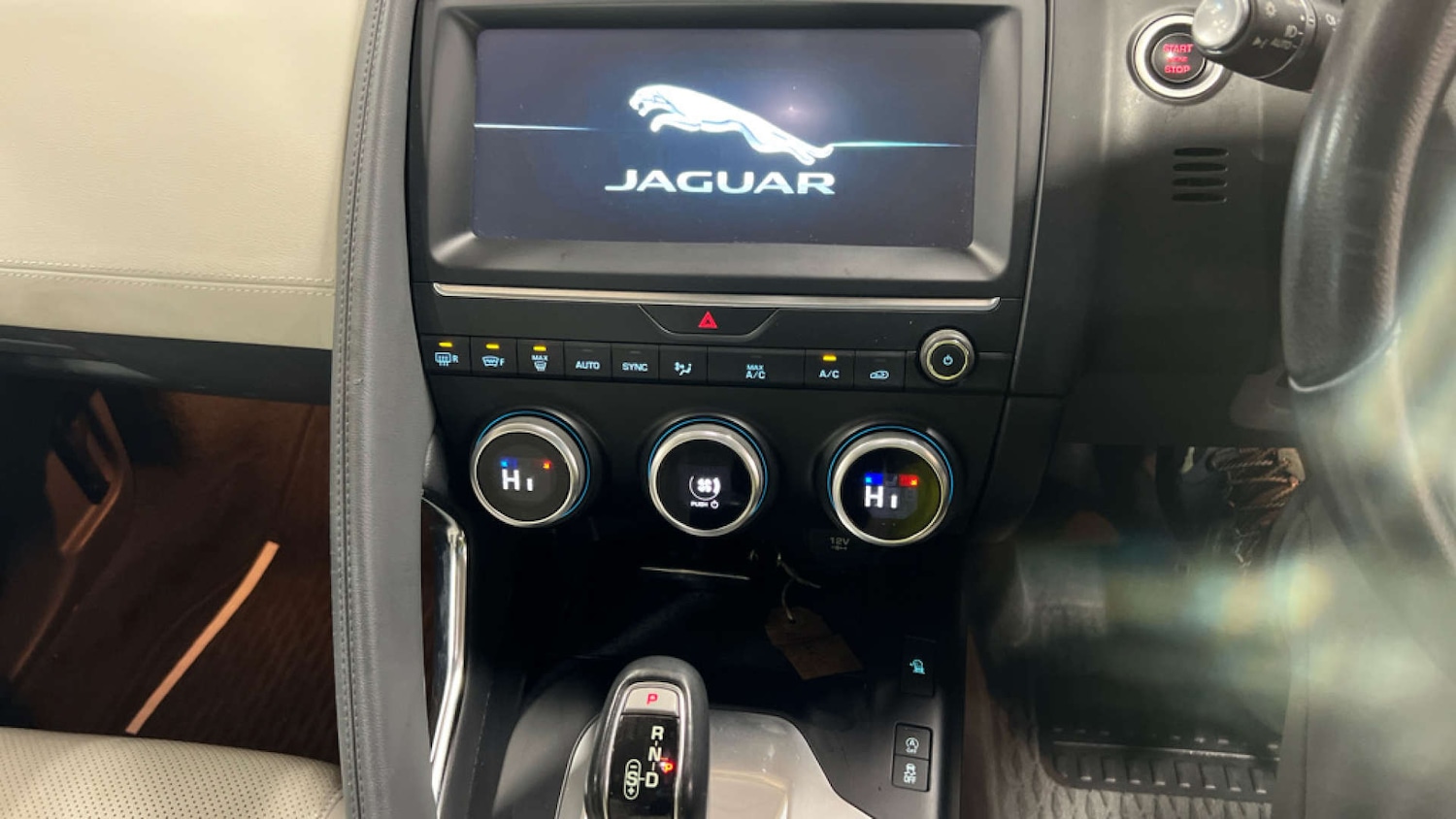 Used Jaguar E-Pace 2017 for sale - 76486558: Photo 17