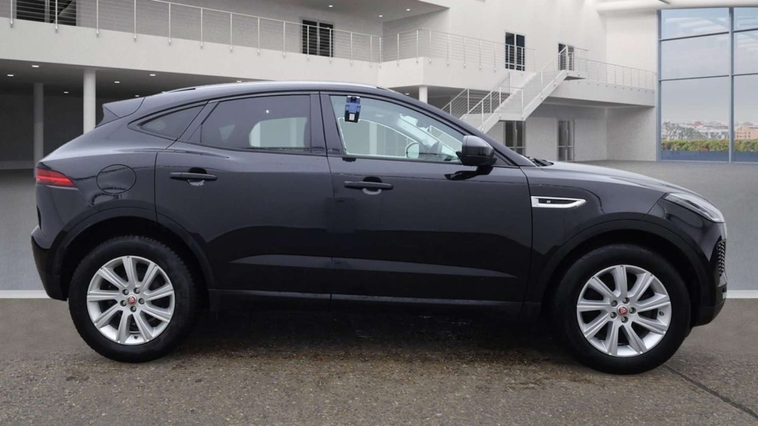 Used Jaguar E-Pace 2017 for sale - 76486558: Photo 7