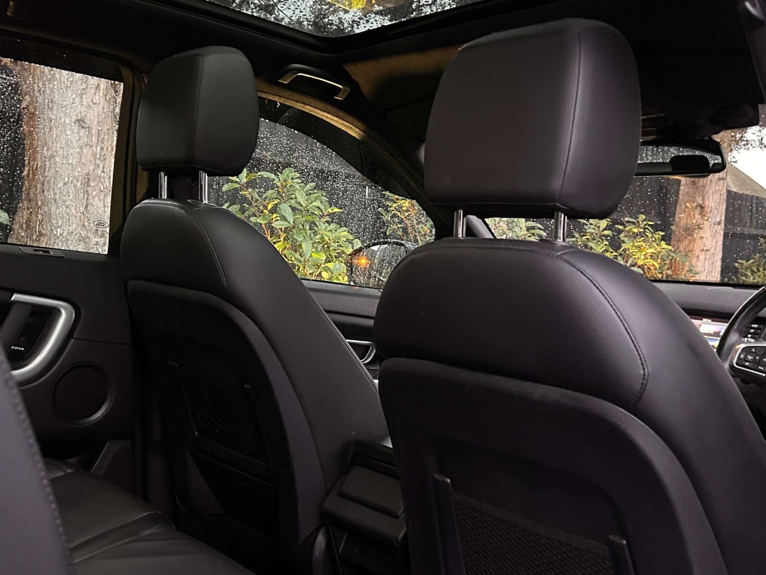 Used Land Rover Discovery Sport 2018 for sale - 76663146: Photo 11