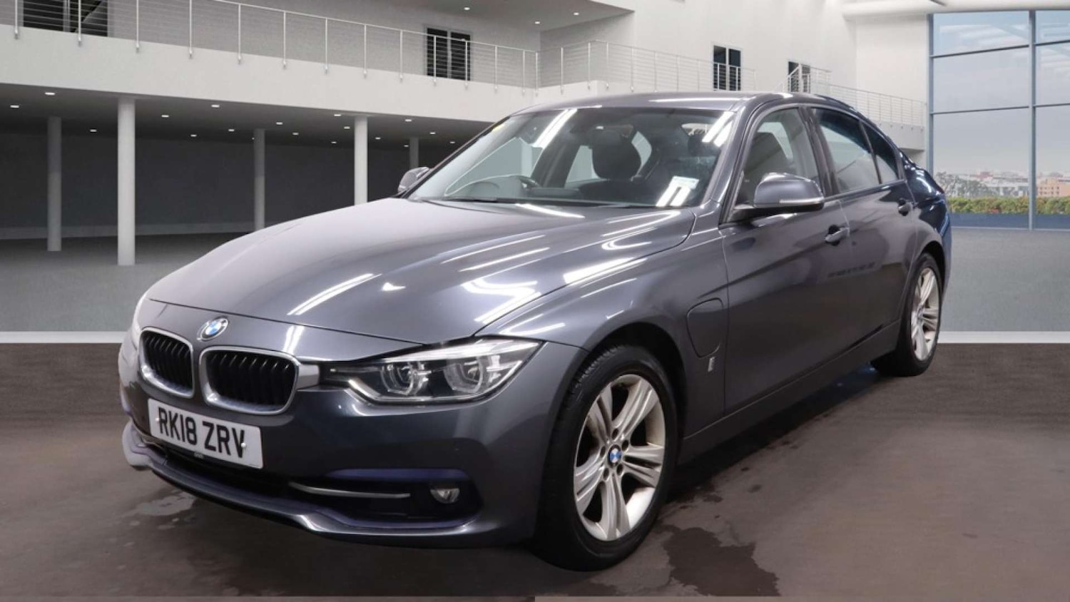 Used BMW 3 Series 2018 for sale - 76380377: Photo 2