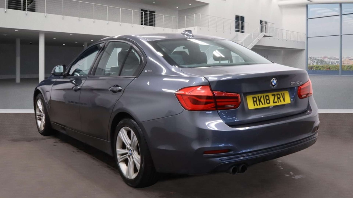 Used BMW 3 Series 2018 for sale - 76380377: Photo 3