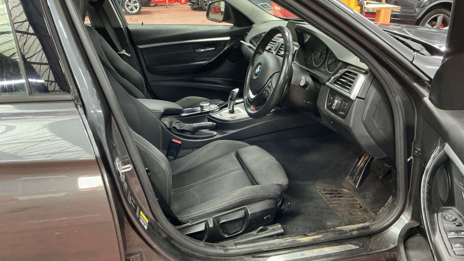 Used BMW 3 Series 2018 for sale - 76380377: Photo 8