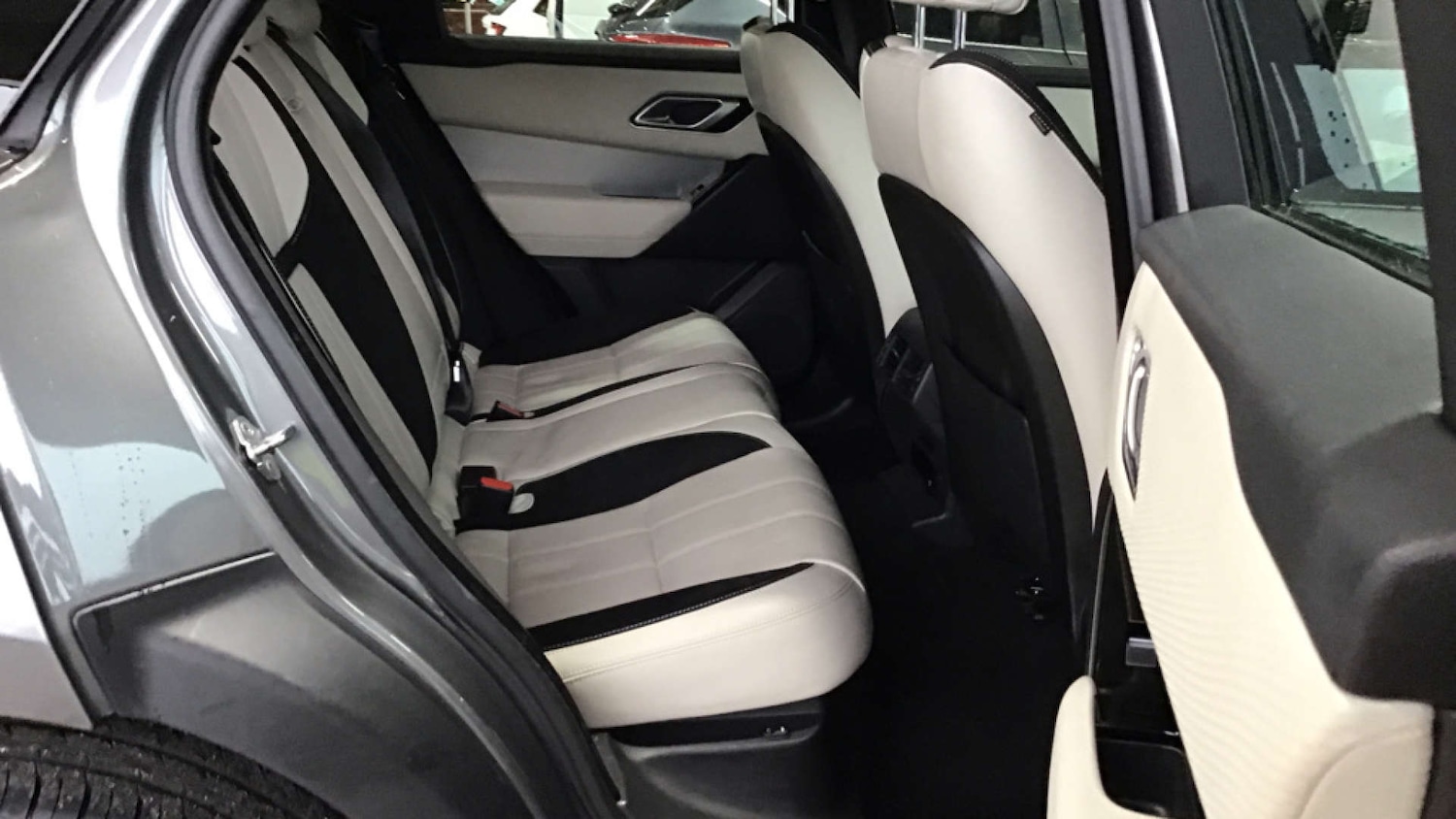 Used Land Rover Range Rover Velar 2019 for sale - 76416873: Photo 3