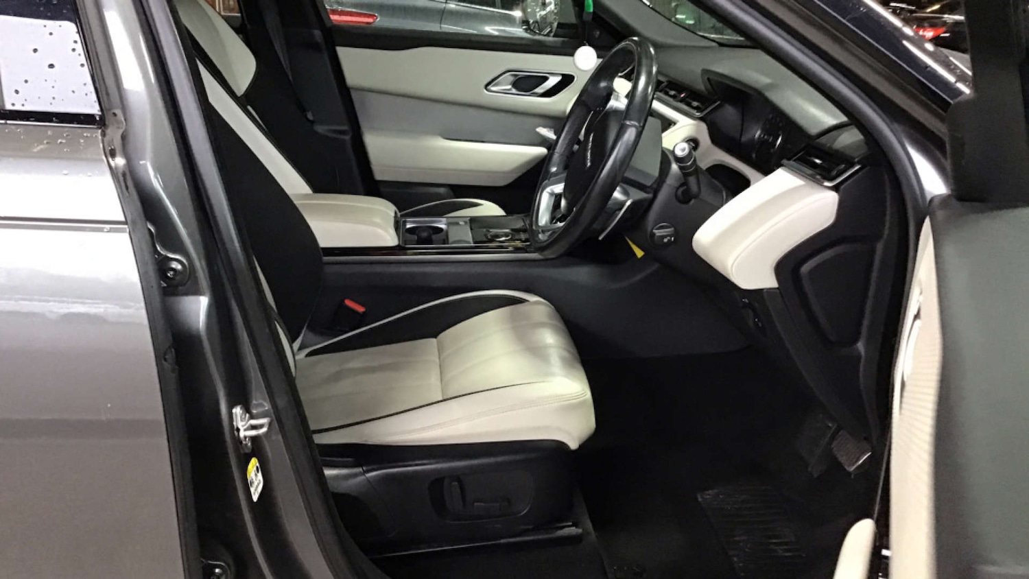 Used Land Rover Range Rover Velar 2019 for sale - 76416873: Photo 4