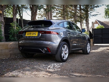 Used Jaguar E-Pace 2019 for sale - 75877694: Photo