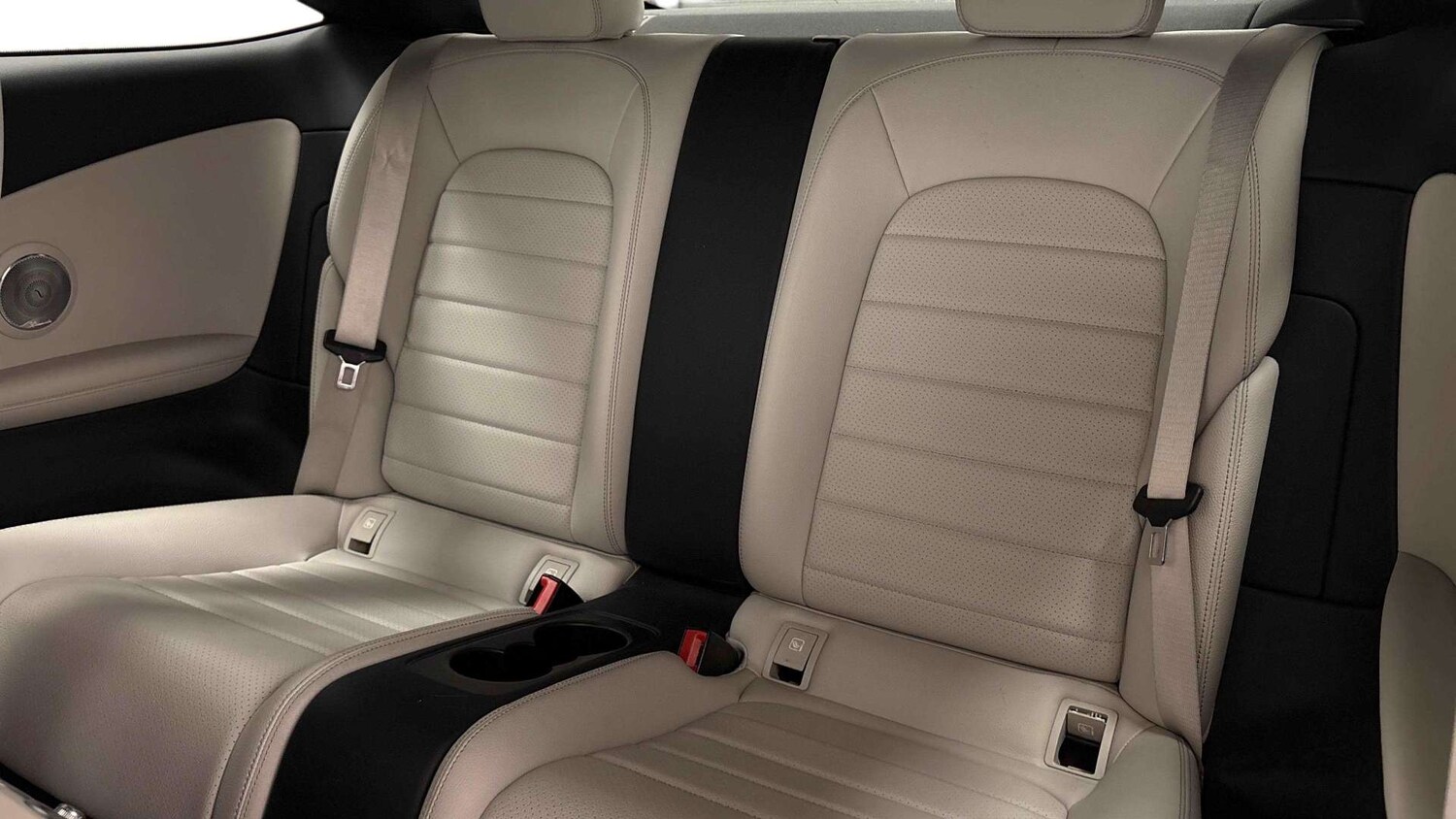 Used Mercedes-Benz C Class 2018 for sale - 76407723: Photo 8