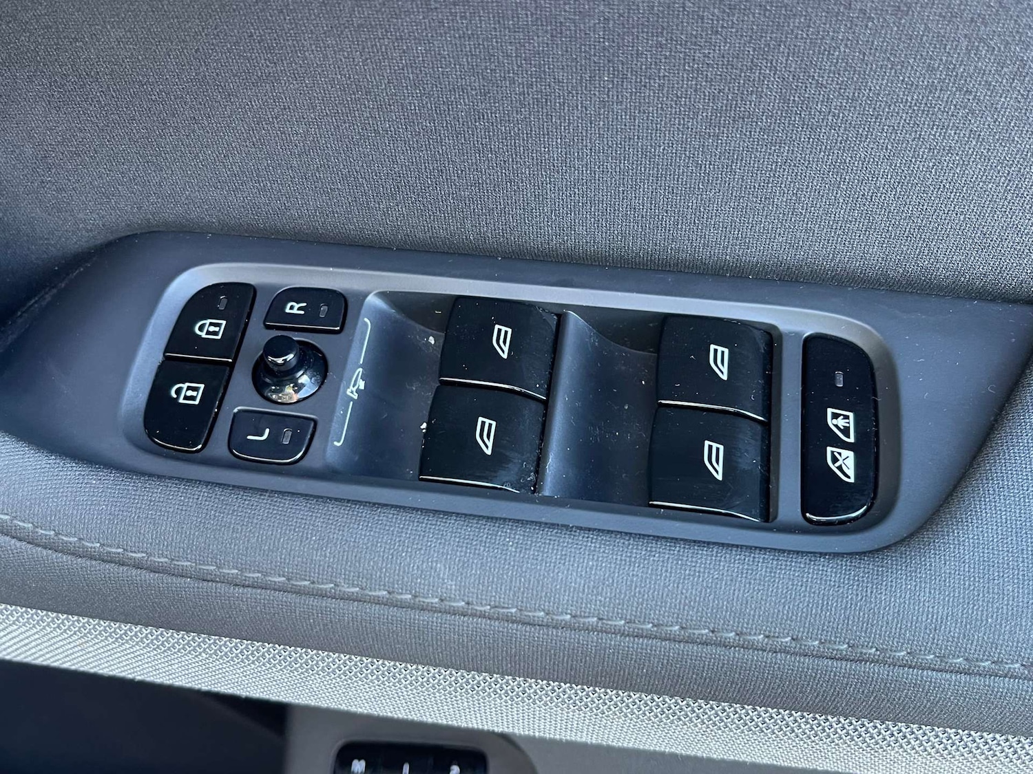 Used Polestar Polestar 2 2022 for sale - 78154416: Photo 32