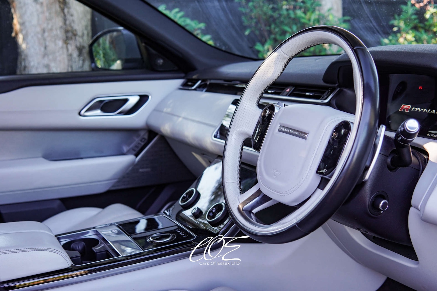 Used Land Rover Range Rover Velar 2018 for sale - 76643746: Photo 2